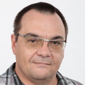 Prof. Andries Engelbrecht